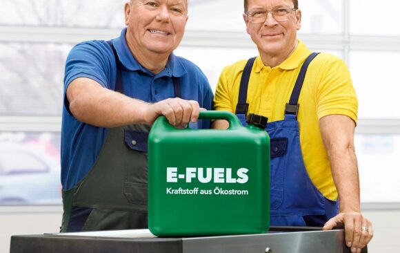 Deutschlandweiter Start für: Die Autodoktoren tanken E-Fuels